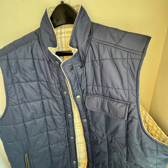 Tommy Bahama Rockland Coast Reversible Quilted Vest – XL Sand & Navy - Picture 4 of 13